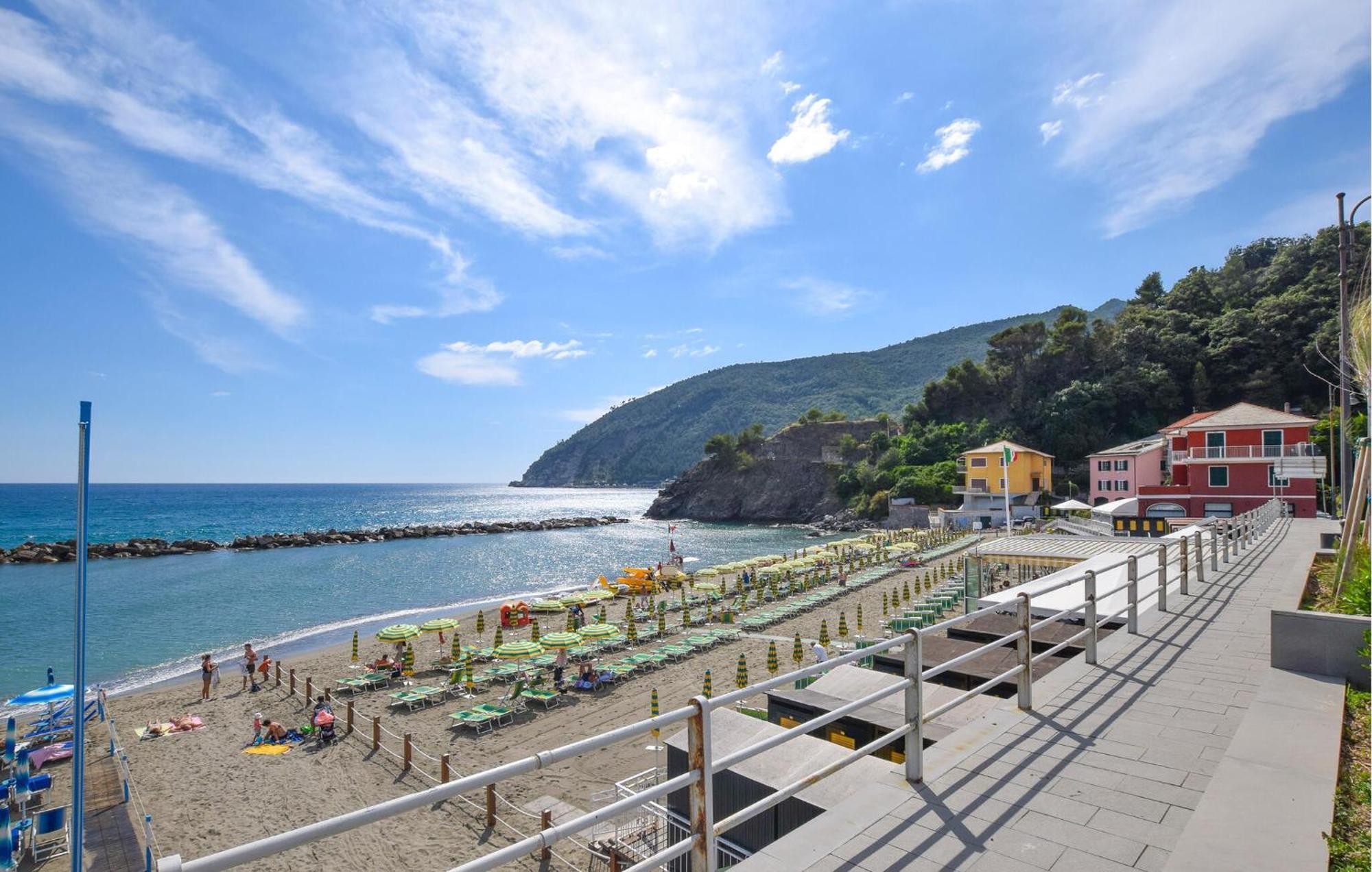 Beautiful Apartment In Moneglia With Kitchen Exteriér fotografie